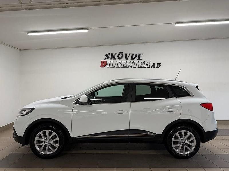 Vit Begagnad 2015 Renault Kadjar LIMITED SUV | 99 900 kr (Marknadspris) - Bild 1/4