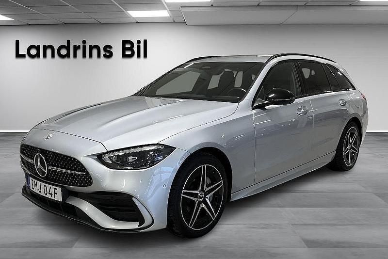 Silver Begagnad 2024 Mercedes C300e AMG Line Premium Kombi | 539 900 kr (Bra pris) - Bild 1/4