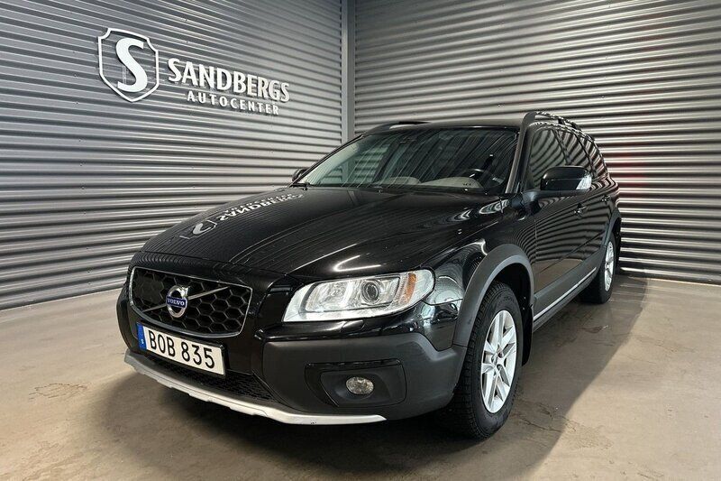 Svart Begagnad 2016 Volvo XC70 Standard SUV | 224 500 kr (Lite dyr) - Bild 1/4
