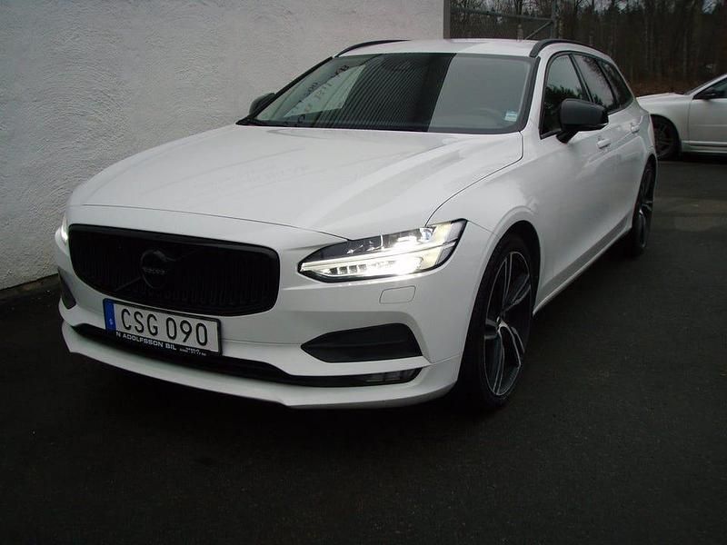 Vit Begagnad 2017 Volvo V90 Business Edition Kombi | 182 000 kr (Marknadspris) - Bild 1/4