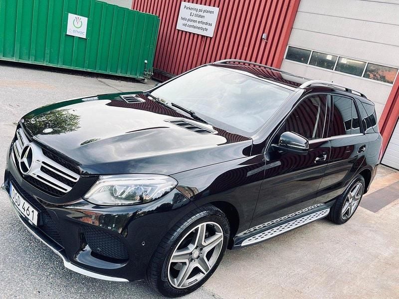 Svart Begagnad 2017 Mercedes GLE250 AMG line SUV | 258 000 kr - Bild 1/4
