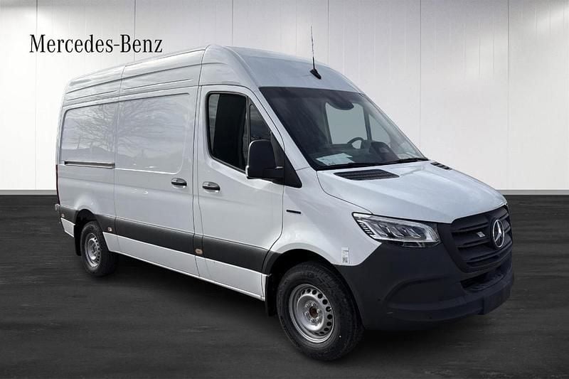 Begagnad Mercedes E-Sprinter 11 kW (15 HK) 2024 Van