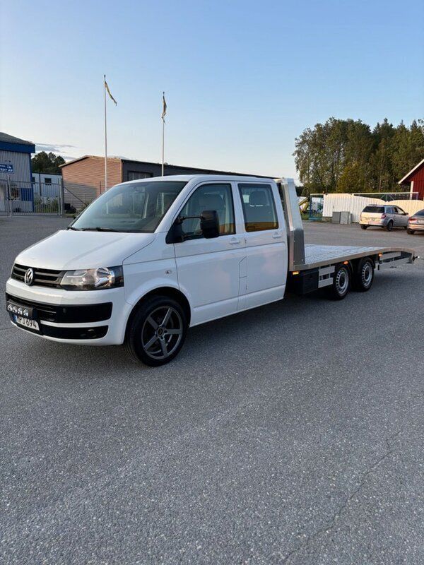 Vit Begagnad 2015 VW T5 Van | 233 125 kr - Bild 1/4