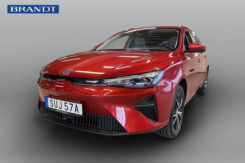Röd Begagnad 2022 MG MG5 EV Long Range Luxury Kombi | 219 900 kr (Dyr) - Bild 1/4