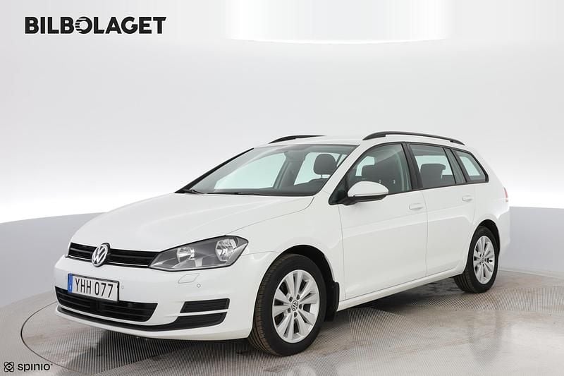 Vit Begagnad 2016 VW Golf VII Kombi | 155 800 kr (Dyr) - Bild 1/4