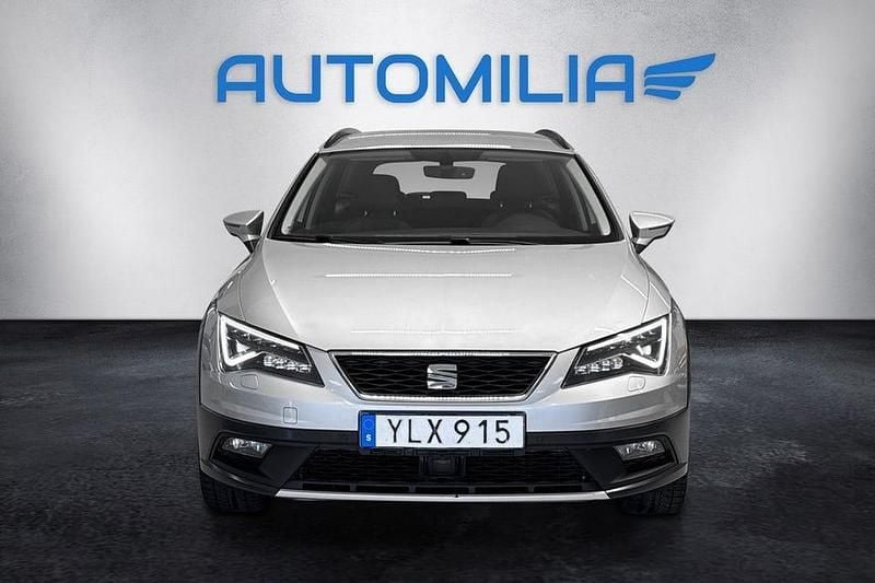 Begagnad Seat Leon X-Perience 125 HK (91 kW) 2017 Silver Kombi