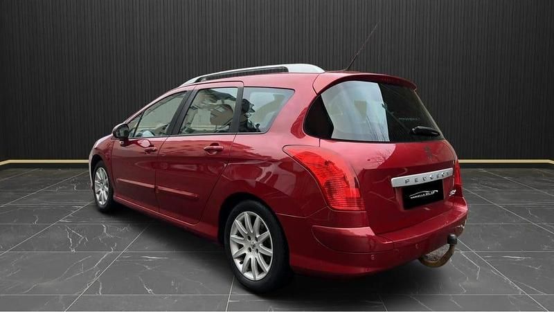 Begagnad Peugeot 308 SW 140 HK (102 kW) 2009 Röd Kombi