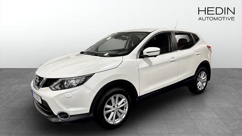 Vit (white) Begagnad 2017 Nissan Qashqai N-Connecta SUV | 144 900 kr (Bra pris) - Bild 1/4