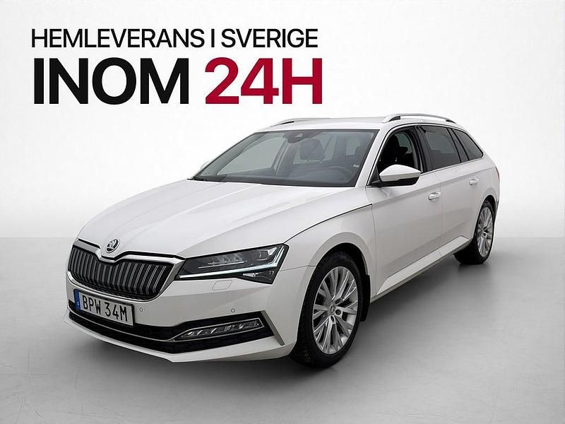 Begagnad Skoda Superb Business Line 218 HK (160 kW) 2021 Vit Kombi