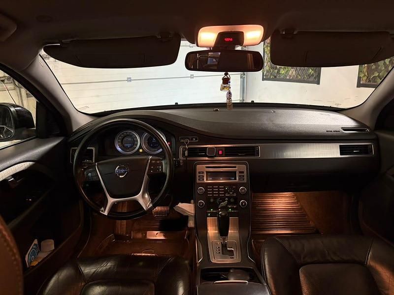 Begagnad Volvo XC70 163 HK (119 kW) 2011 Svart Kombi