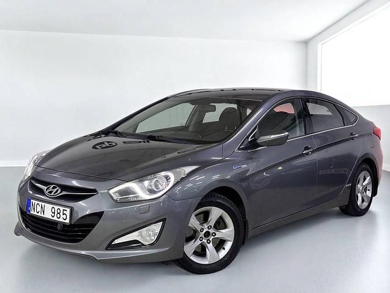 Silver Begagnad 2012 Hyundai i40 | 76 900 kr (Marknadspris) - Bild 1/4