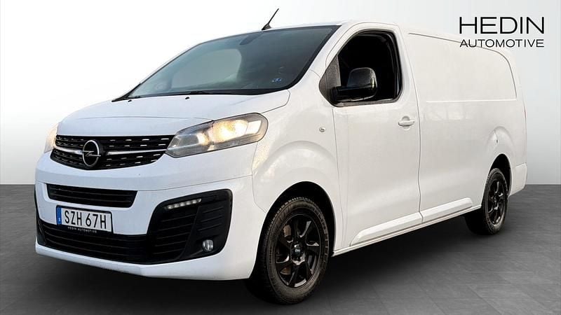 Vit Begagnad 2022 Opel Vivaro Minibuss | 299 000 kr (Lite dyr) - Bild 1/4