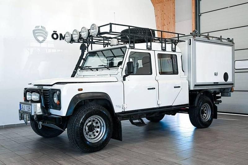 Begagnad Land Rover Defender 122 HK (89 kW) 1999 Vit Sedan
