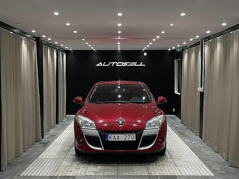 Begagnad Renault Mégane III 110 HK (80 kW) 2009 Röd Sportkupé