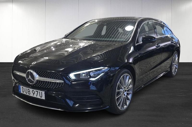 Svart Begagnad 2023 Mercedes CLA250e Shooting Brake Kombi | 359 900 kr (Marknadspris) - Bild 1/4