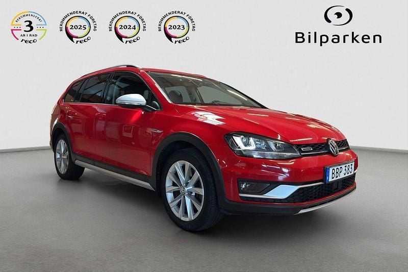Röd Begagnad 2016 VW Golf Alltrack Kombi | 159 990 kr (Marknadspris) - Bild 1/4