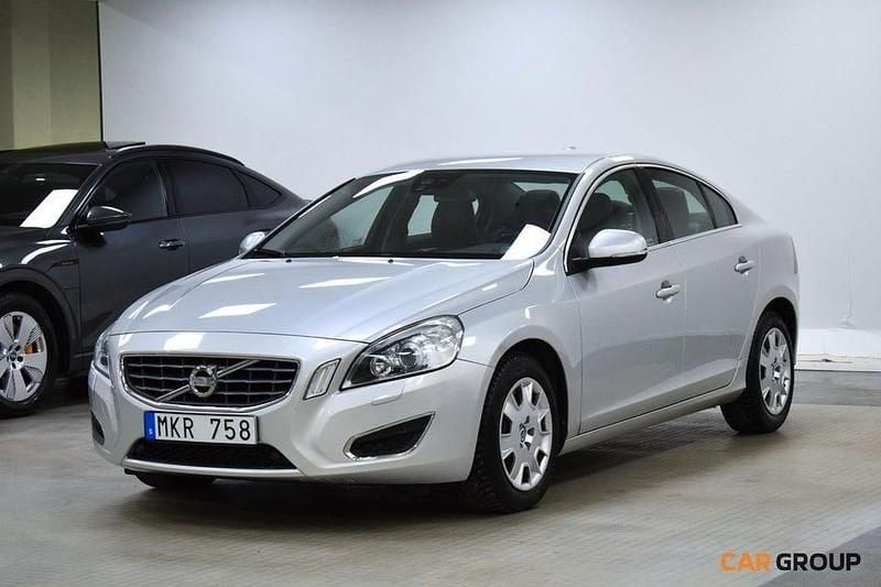 Begagnad Volvo S60 Summum 164 HK (120 kW) 2011 Ljusgrå (grå) Sedan