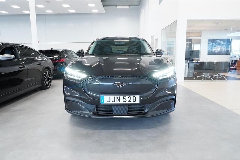 Begagnad Ford Mustang Mach-E Standard Range 221 kW (301 HK) 2022 Grå/silver SUV