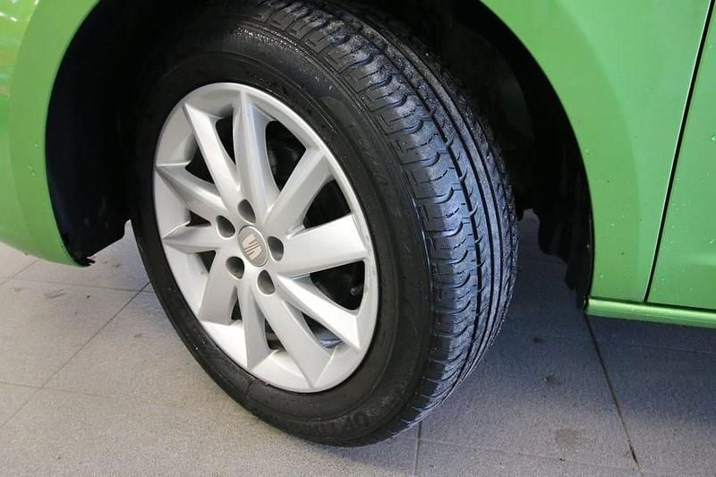 Begagnad Seat Ibiza Style 86 HK (63 kW) 2013 Grön Halvkombi