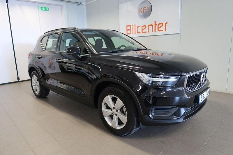 Svart Begagnad 2019 Volvo XC40 SUV | 259 900 kr (Lite dyr) - Bild 1/3