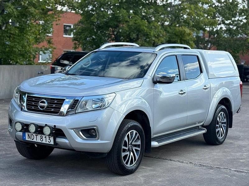 Silver Begagnad 2017 Nissan Navara Pickup | 269 500 kr (Bra pris) - Bild 1/4