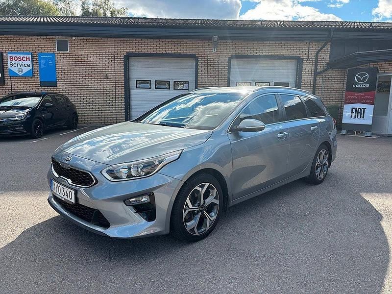 Grå Begagnad 2019 Kia Ceed Sportswagon Kombi | 169 500 kr (Marknadspris) - Bild 1/4
