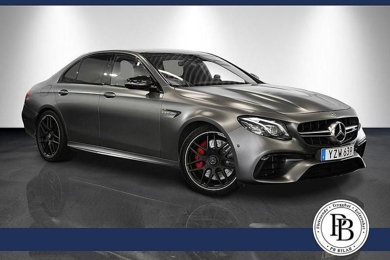 Grå Begagnad 2017 Mercedes E63S AMG AMG Sedan | 689 900 kr (Lite dyr) - Bild 1/4