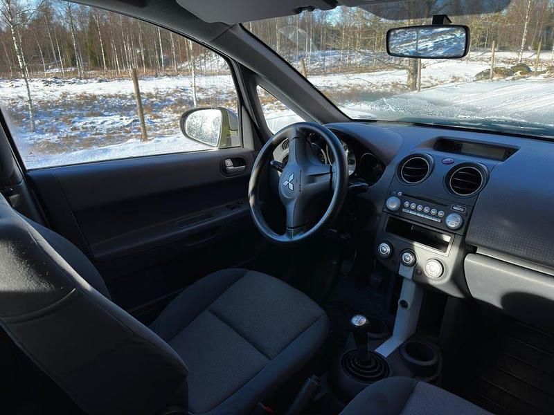 Begagnad Mitsubishi Colt 95 HK (69 kW) 2007