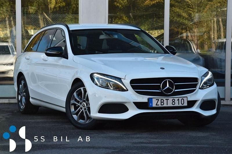 Vit Begagnad 2018 Mercedes C200 Kombi | 207 900 kr (Superpris) - Bild 1/4