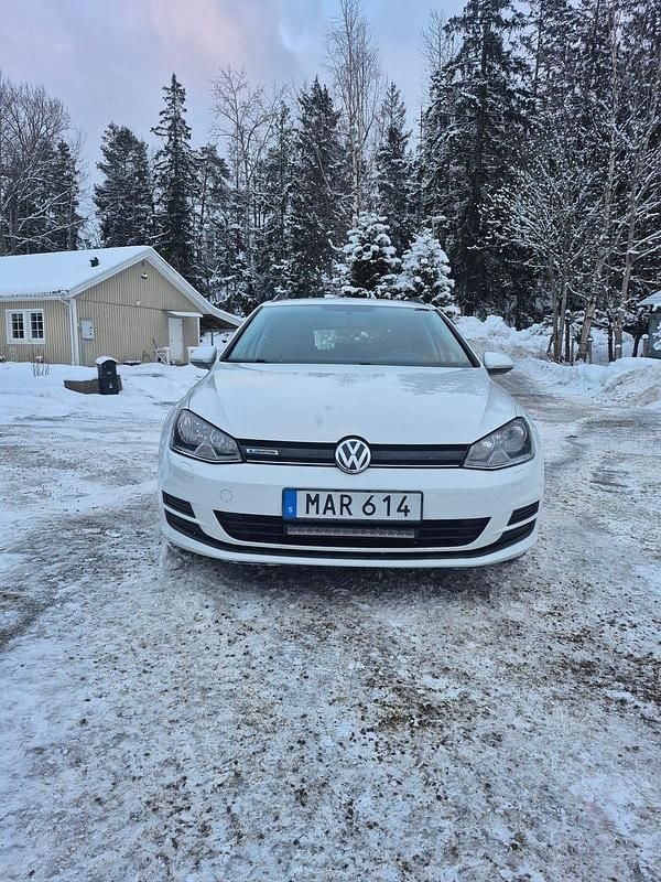 Begagnad VW Golf VII 110 HK (80 kW) 2016