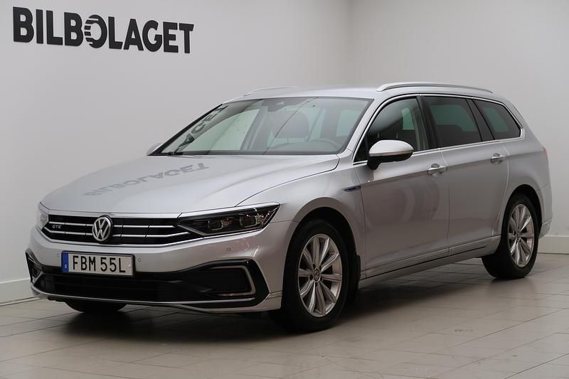 Silver Begagnad 2019 VW Passat GTE Kombi | 219 800 kr (Marknadspris) - Bild 1/4