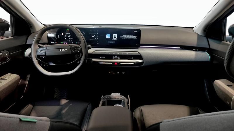 Ny Kia EV4 Plus 127 kW (174 HK) 2025 Svart Sedan