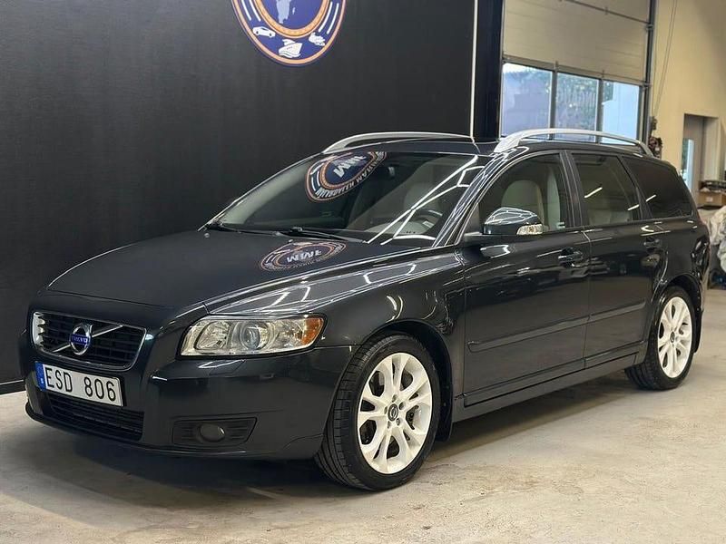Begagnad Volvo V50 Summum 180 HK (132 kW) 2010 Grå Kombi