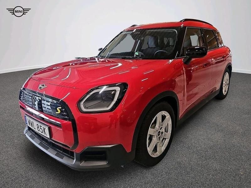Röd Begagnad 2024 Mini Countryman SUV | 399 900 kr (Superpris) - Bild 1/4
