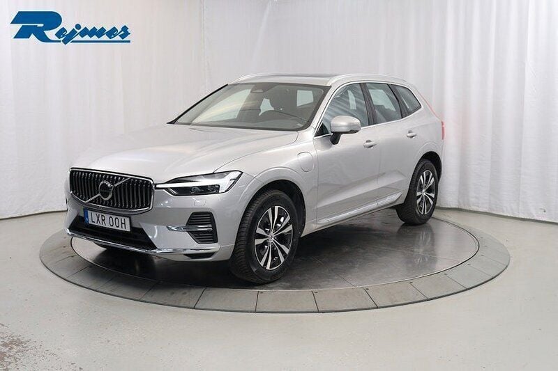 Silver Begagnad 2022 Volvo XC60 Core SUV | 499 900 kr (Lite dyr) - Bild 1/4
