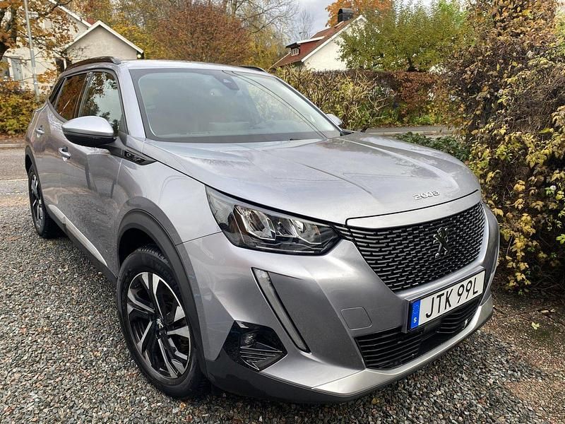 Grå Begagnad 2020 Peugeot e-2008 SUV | 175 000 kr (Marknadspris) - Bild 1/4