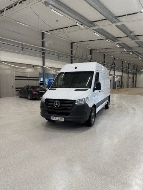 Vit Begagnad 2022 Mercedes E-Sprinter Van | 223 750 kr (Dyr) - Bild 1/4
