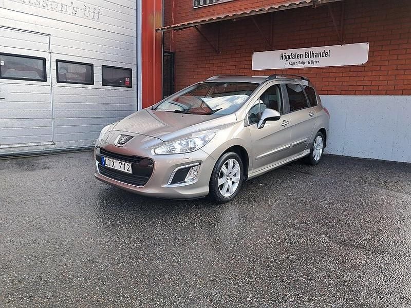 Begagnad Peugeot 308 SW 112 HK (82 kW) 2011 Grå Kombi