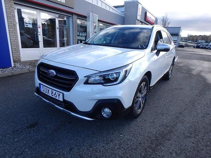 Vit Begagnad 2020 Subaru Outback Kombi | 279 500 kr (Bra pris) - Bild 1/4