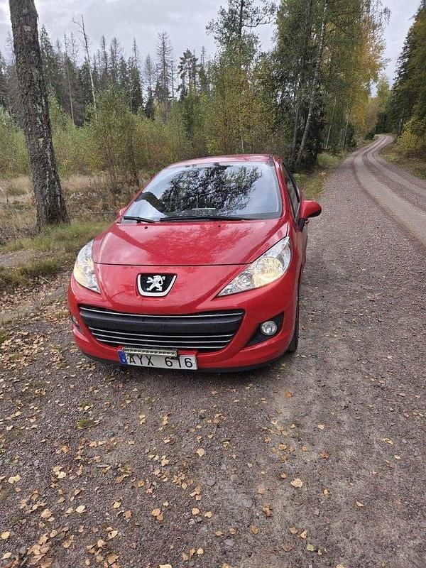 Röd Begagnad 2007 Peugeot 207 Sport Halvkombi | 16 000 kr (Bra pris) - Bild 1/4