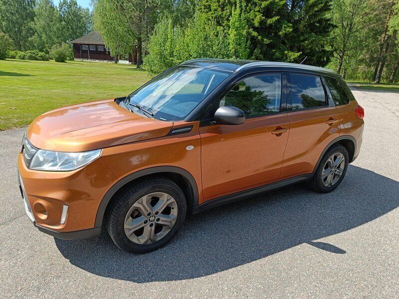 Orange Begagnad 2015 Suzuki Vitara SUV | 90 000 kr - Bild 1/4