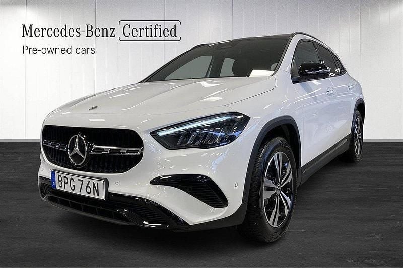 Vit Begagnad 2023 Mercedes GLA250 SUV | 479 000 kr (Dyr) - Bild 1/4