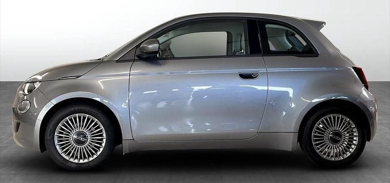 Grå Begagnad 2022 Fiat 500e Halvkombi | 199 000 kr (Marknadspris) - Bild 1/1