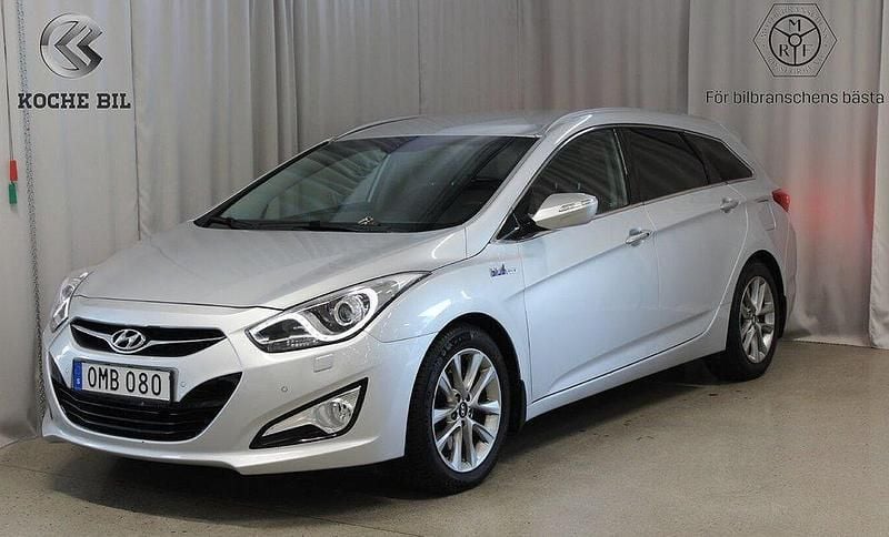 Silver Begagnad 2014 Hyundai i40 Kombi | 109 900 kr (Marknadspris) - Bild 1/4