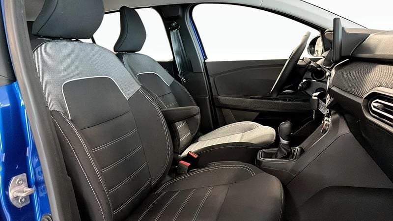 Ny Dacia Sandero Expression 90 HK (66 kW) 2025 Vit Halvkombi