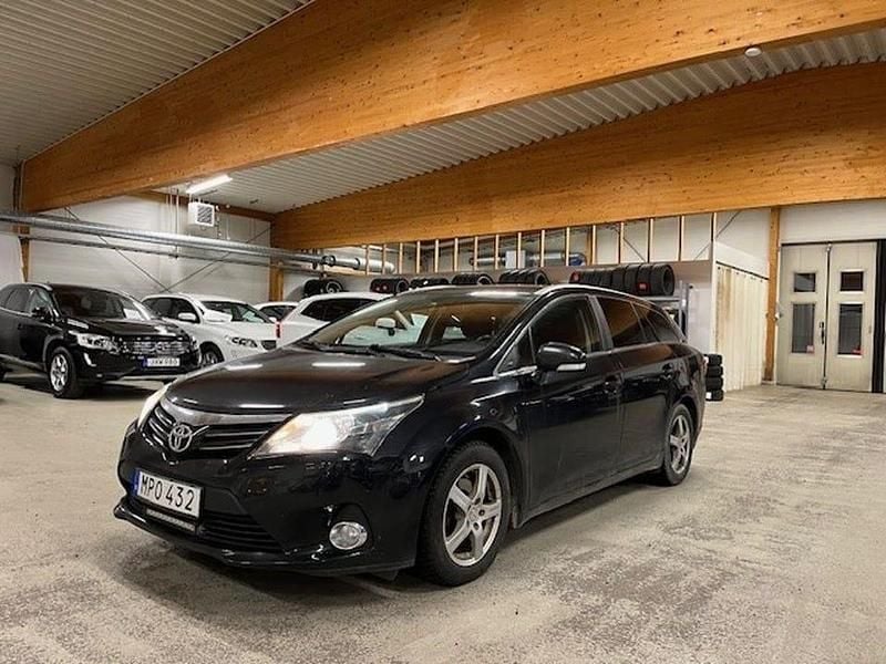 Svart Begagnad 2015 Toyota Avensis Edition Kombi | 149 900 kr (Marknadspris) - Bild 1/1