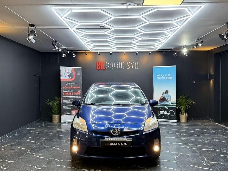 Begagnad Toyota Prius 136 HK (100 kW) 2009 Mörkblå Halvkombi