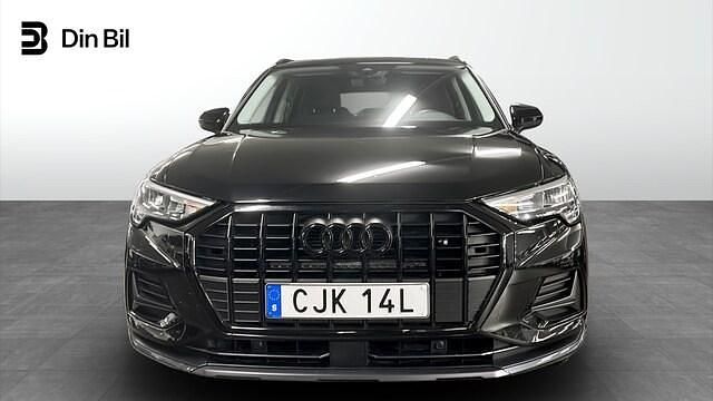 Begagnad Audi Q3 Advanced Plus 150 HK (110 kW) 2021 Mytsvart metallic SUV