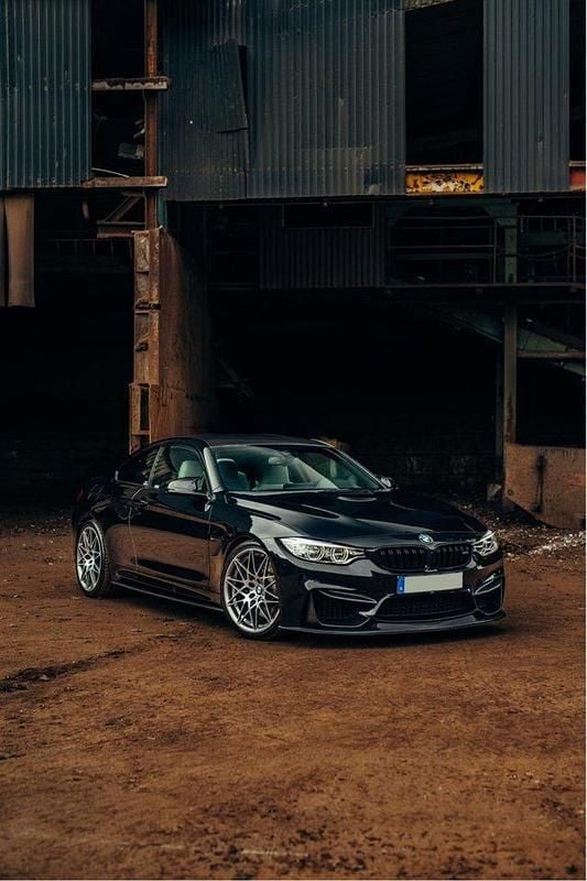 Begagnad 2016 BMW M4 Competition Edition Sportkupé | 649 000 kr (Marknadspris) - Bild 1/4