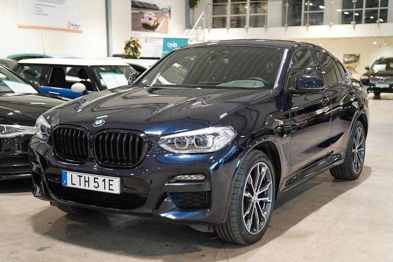 Svart Begagnad 2019 BMW X4 M Sport SUV | 439 900 kr (Dyr) - Bild 1/4